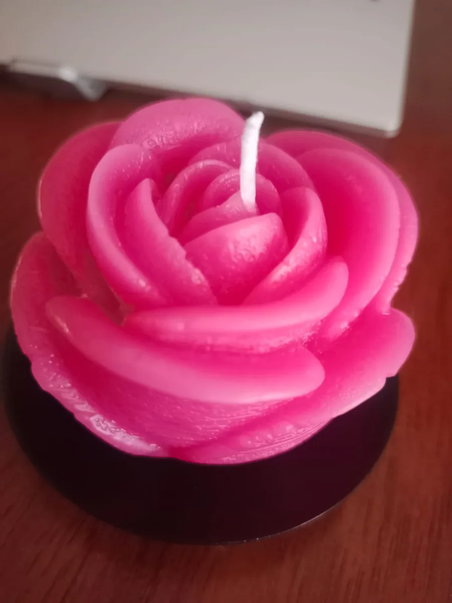 Vela artesanal rosa de Jabones Rafa